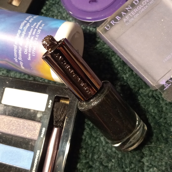 THE ULTIMATE URBAN DECAY BUNDLE OF PERFECTION!!! SEVEN EYESHADOW PALETTE ALONE!! - Picture 12 of 15